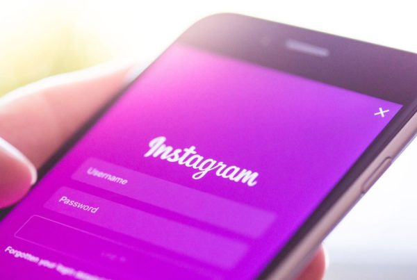 How to send Message to Many People on Instagram